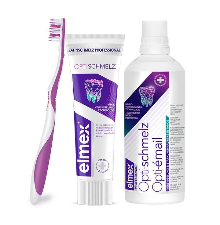 Wassertropfen mit Bechern im Inneren auf einem roten Hintergrund